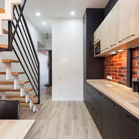 Leogrand Apartments On Khmelnytskoho 11 Lviv Kültér fotó