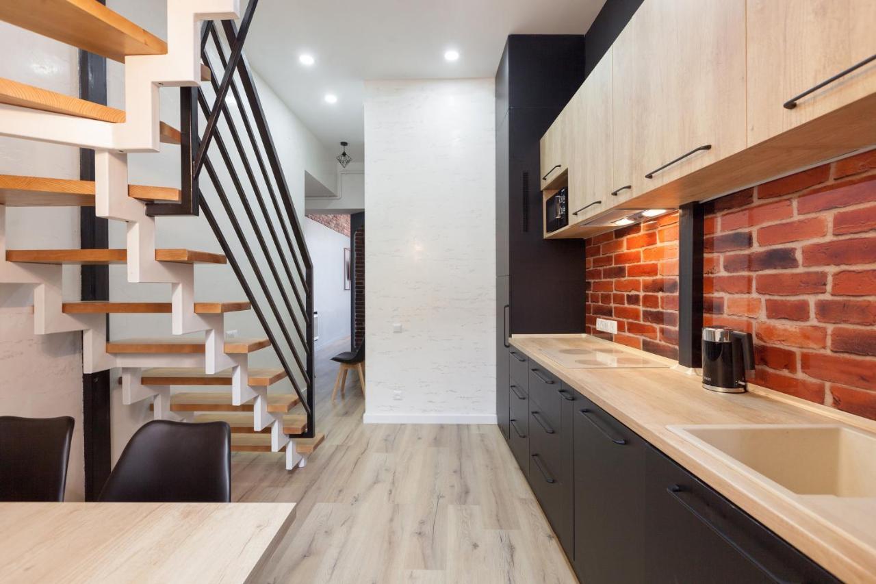 Leogrand Apartments On Khmelnytskoho 11 Lviv Kültér fotó