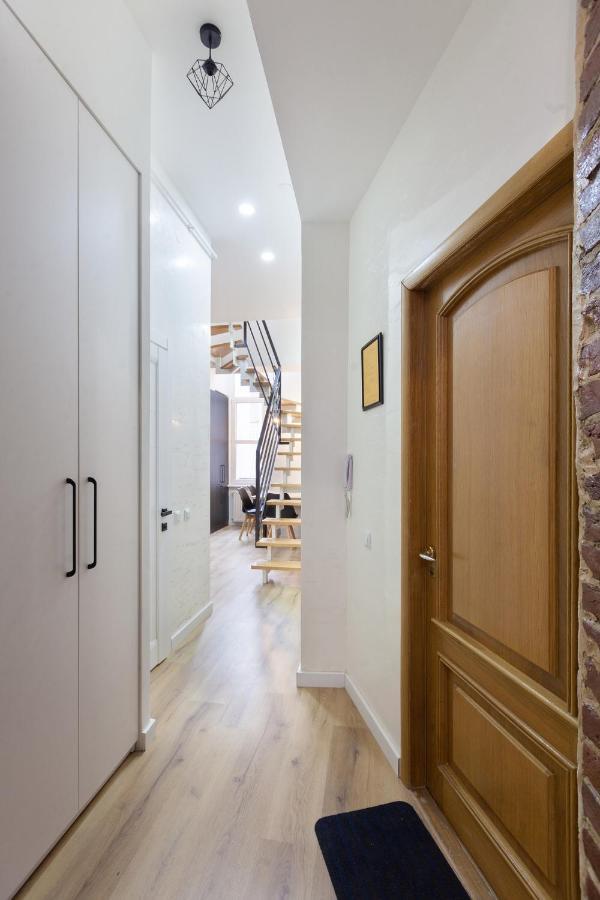 Leogrand Apartments On Khmelnytskoho 11 Lviv Kültér fotó