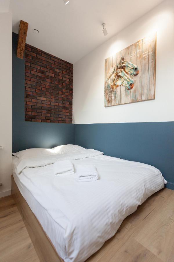 Leogrand Apartments On Khmelnytskoho 11 Lviv Kültér fotó