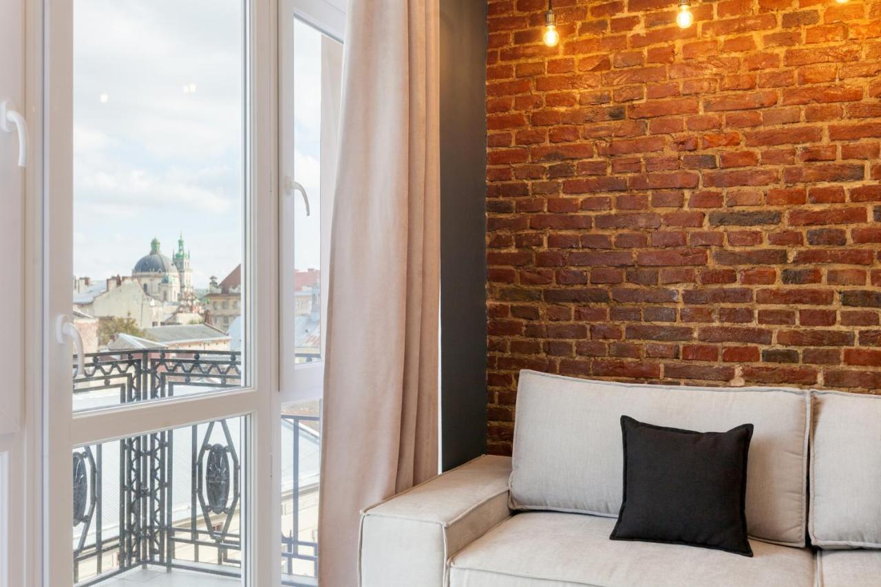 Leogrand Apartments On Khmelnytskoho 11 Lviv Kültér fotó